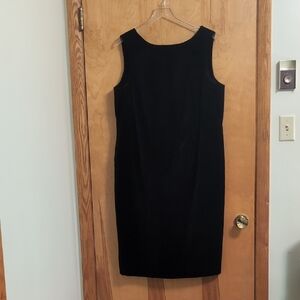 Elegant Black Sleeveless Dress